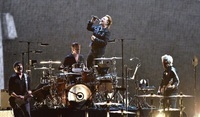 U2と日本のファン、双方の愛が爆発した13年ぶりの来日公演――『ヨシュア・トゥリー』完全再現でみせた圧倒的なステージとメッセージ性を体感した！ - pic by Yuki Kuroyanagi
