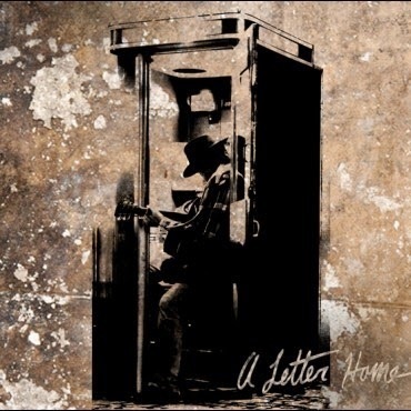 ニール・ヤング、究極のローファイ・カヴァー・アルバム『A Letter Home』をリリース